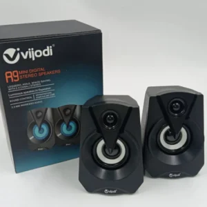 Descrição: A mini caixa de som Vijodi R9 é pequena, leve e possui controle de volume na própria conexão. Ela é perfeita para quem deseja economizar espaço na mesa de trabalho e quer melhorar o som de vídeos e músicas do smartphone ou computador. Para usar, basta conectar a caixa ao dispositivo via entrada P2 (fones de ouvido) e ligar o cabo USB a um PC ou notebook.